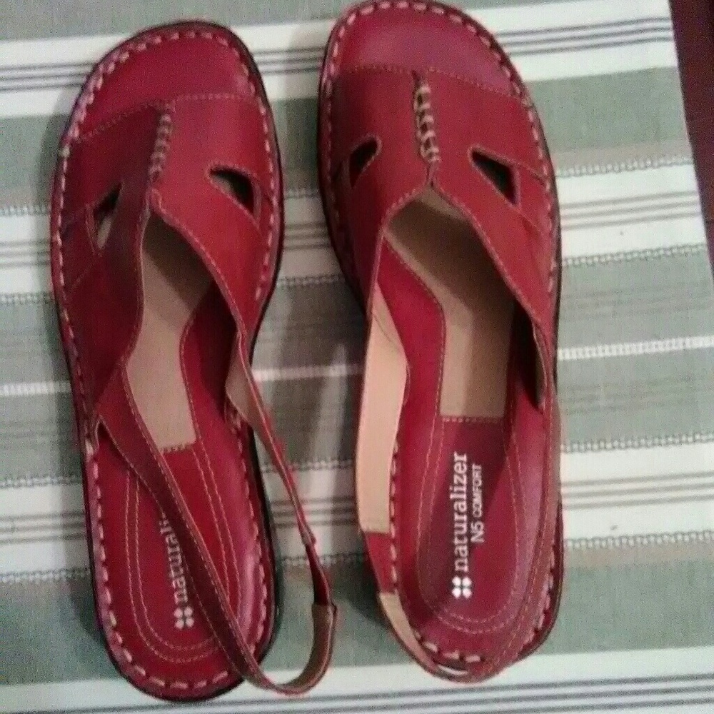 Naturalizer sandals